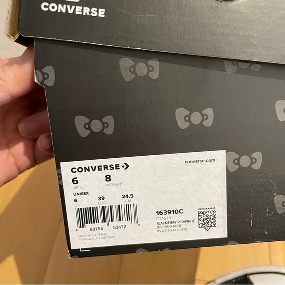 NIB women’s hello kitty converse high tops - Picture 8 of 8